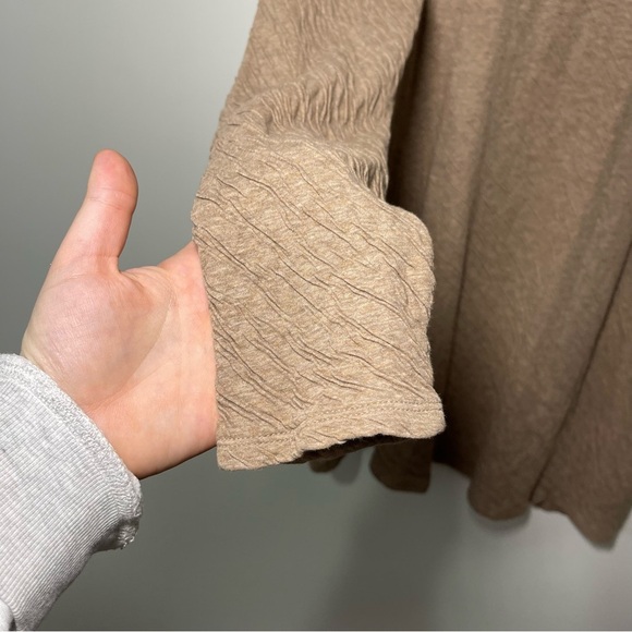 J. Jill Pure Jill women’s Beige Crinkle texture long sleeve Tunic in size M - Picture 3 of 6